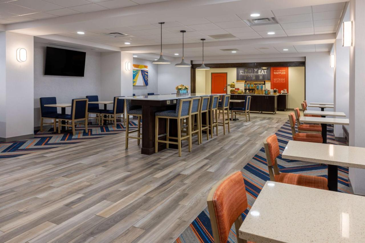 Hampton Inn Milford Zewnętrze zdjęcie